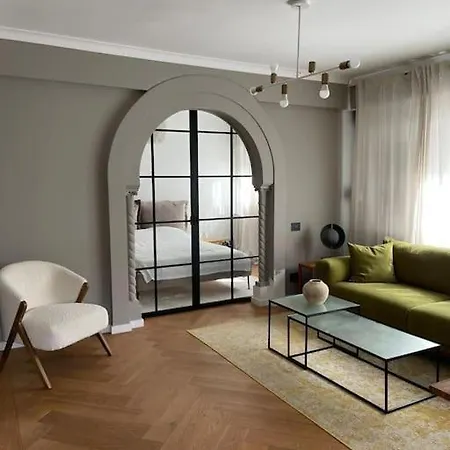 Stunning 1bd Flat With 50m2 Terrace In The Center Bucarest