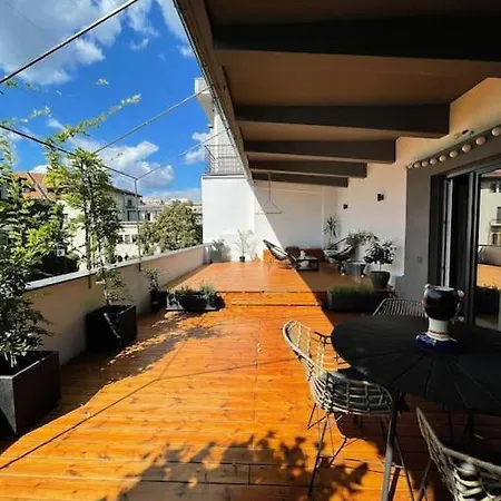 Appartement Stunning 1bd Flat With 50m2 Terrace In The Center