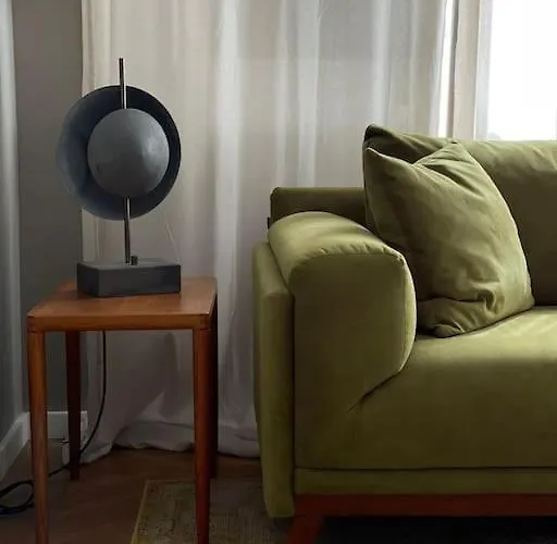 아파트 Stunning 1bd Flat With 50m2 Terrace In The Center