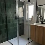 Stunning 1bd Flat With 50m2 Terrace In The Center Appartamento Bucarest