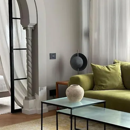 Stunning 1bd Flat With 50m2 Terrace In The Center Apartament *